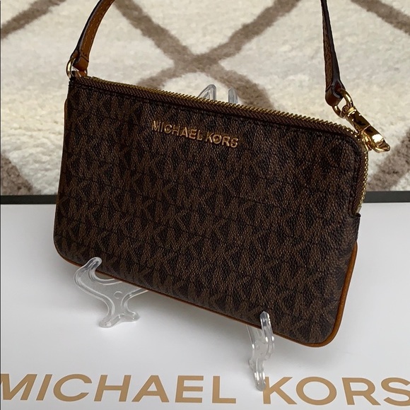 Michael Kors Jet Set Travel Lg Top Zip Wristlet - Picture 12 of 16